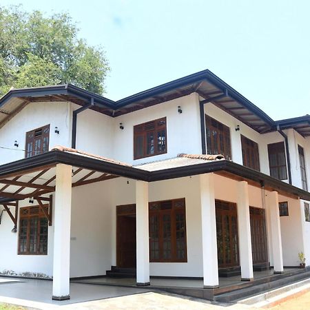 Silverline Guest House أنرادابورام المظهر الخارجي الصورة