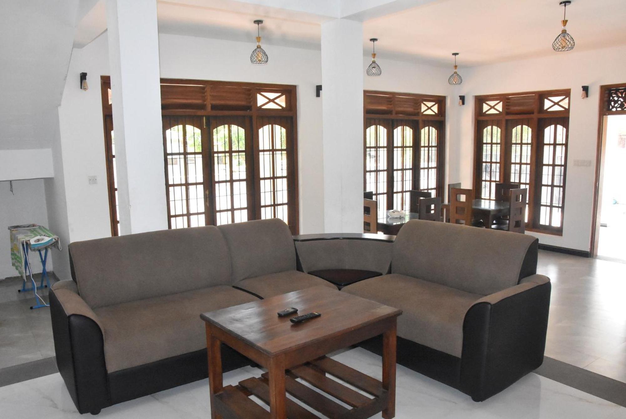 Silverline Guest House أنرادابورام المظهر الخارجي الصورة